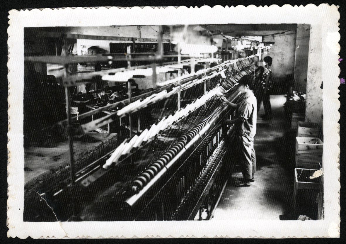 （振石前身）石门东风布厂成立